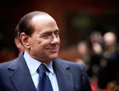 Οι κανόνες Μπερλουσκόνι προς τους παίκτες της νέας του ομάδας: «Δεν θέλω μούσια-τατουάζ και σκουλαρίκια»